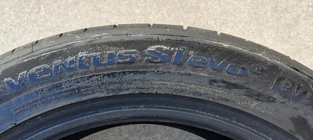 Pneus Hankook Ventus S1 Evo 3 ev 255/45 R19 104W, Auto-onderdelen, Banden en Velgen, Band(en), All Season, 19 inch, 245 mm, Personenwagen