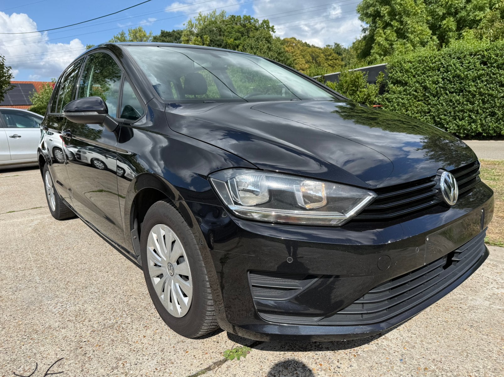 Volkswagen golf sportvan 2016 euro6b 243.453km, Auto's, Volkswagen, Voorwielaandrijving, Dealer onderhouden, 4 cilinders, Zwart