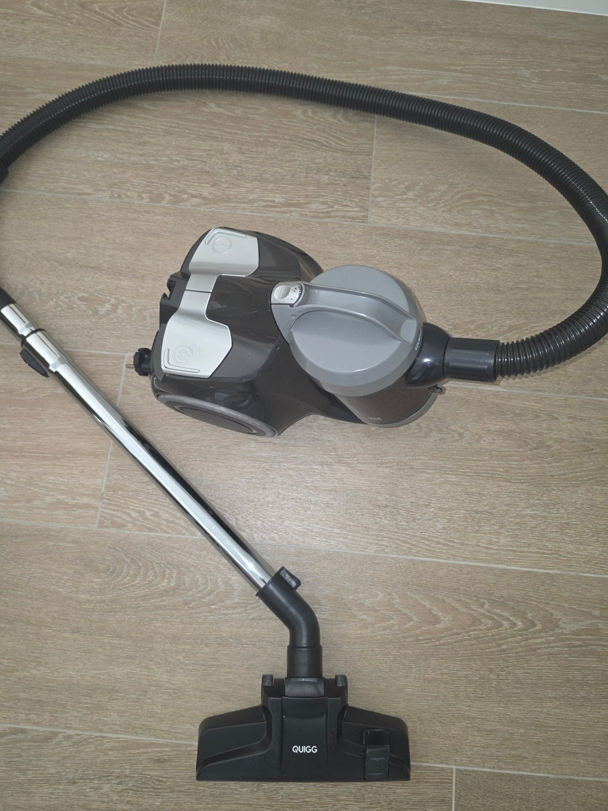 Stofzuiger Quigg, Elektronische apparatuur, Ophalen