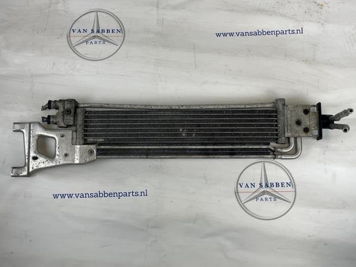 Refroidisseur d'huile d'un Mercedes E-Klasse, -, 3 mois de garantie, Utilisé, -