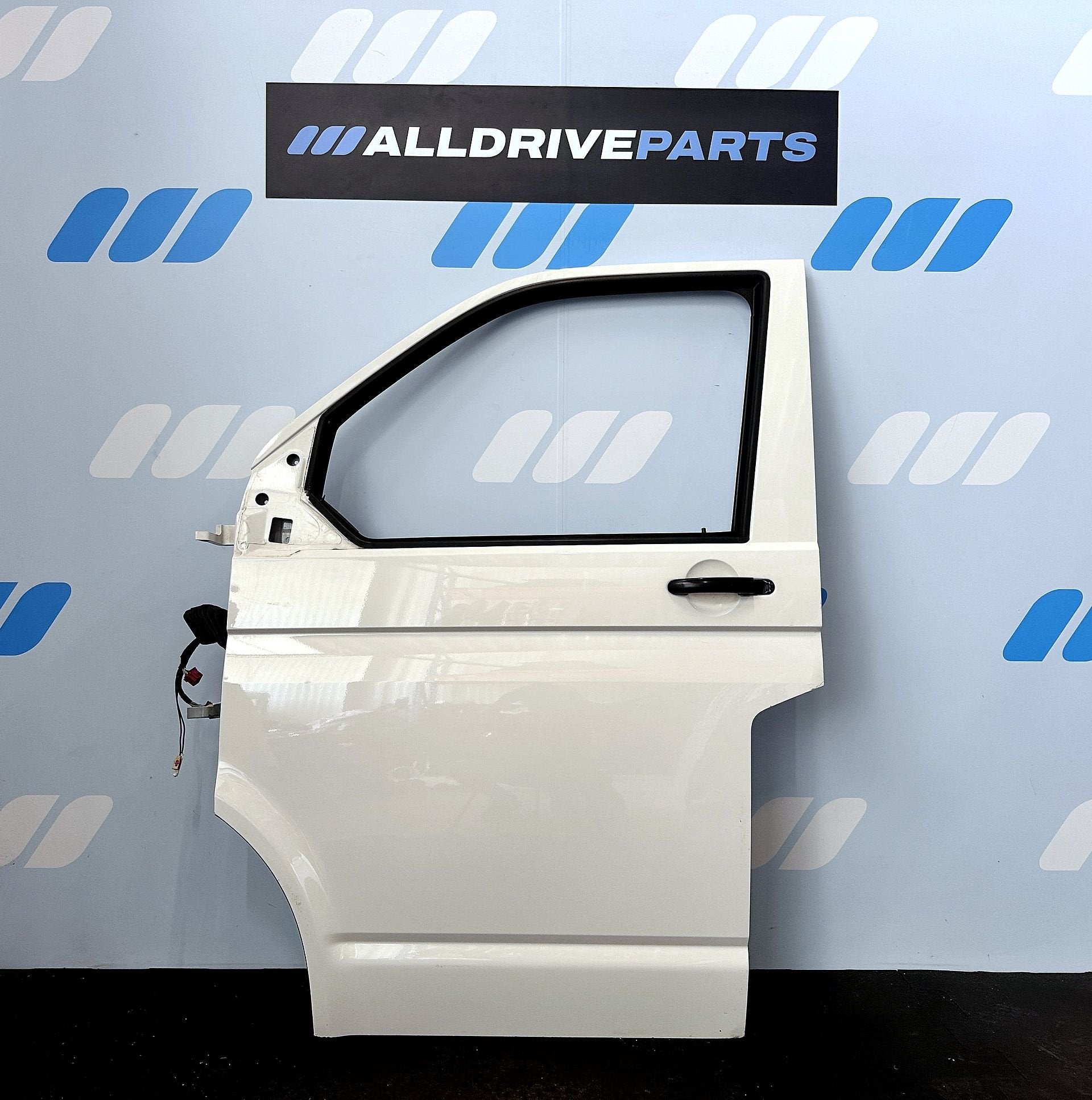 Voorportier links VW Transporter T6 wit LB9A 7LA831055