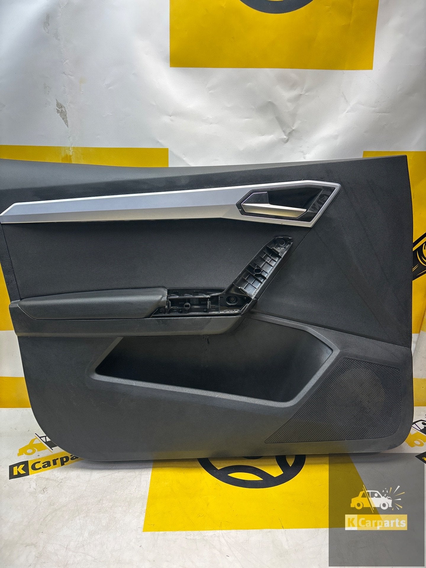 Seat Ibiza 6F Deurpaneel Origineel 6F0867011DP bekleding, Gebruikt, Autovia A-2, Km 585 585
08760  Martorell, ES, SEAT S.A., Customercare@seat.es