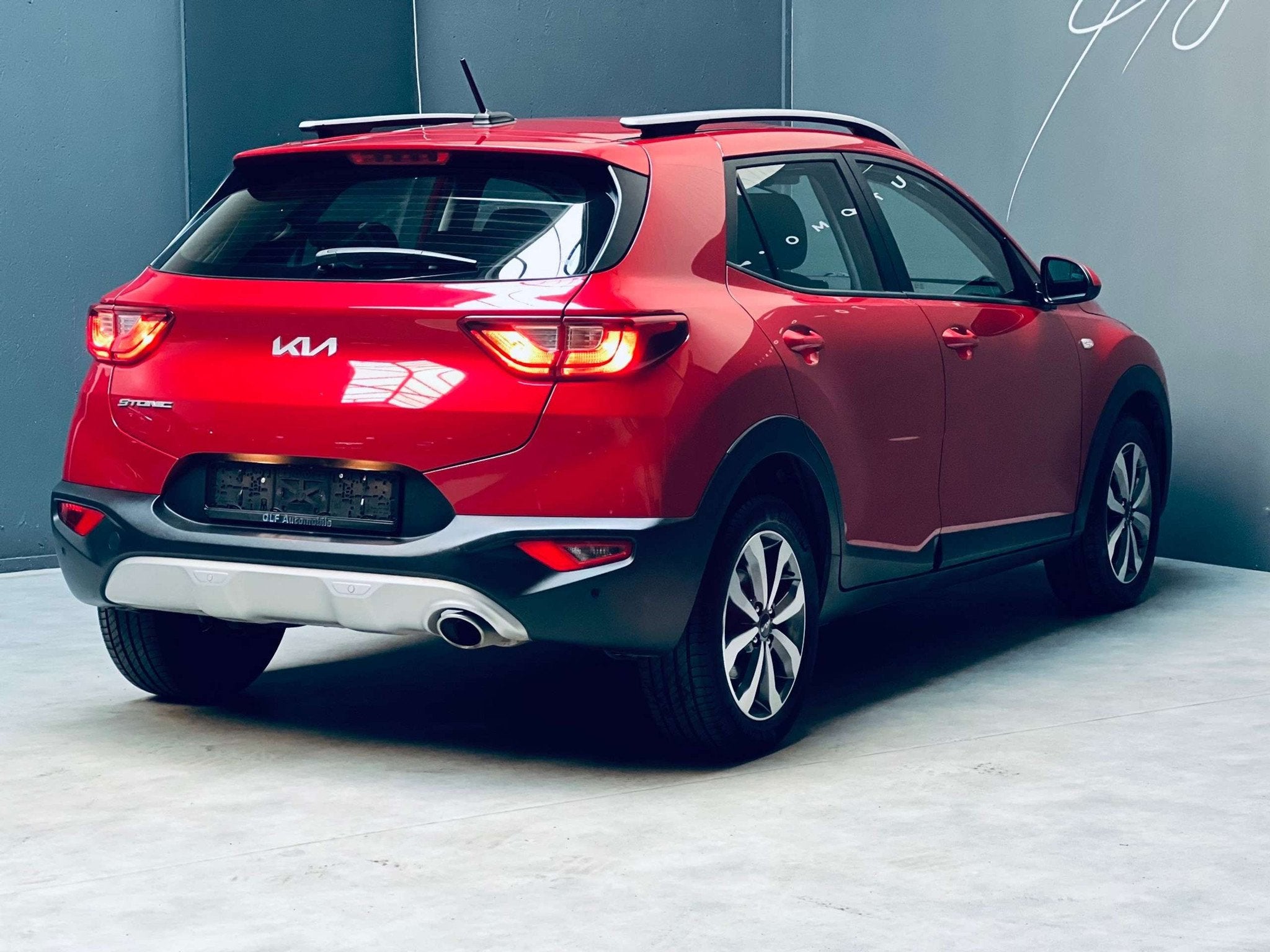 Kia Stonic 1.0i *CLIMATISATION*CARPLAY*CARNET COMPLET*, Autos, Rouge, Achat, Euro 6, Entreprise