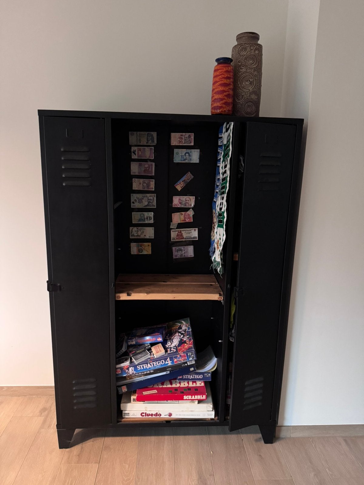 Lockerkast te koop, Ophalen, Zo goed als nieuw
