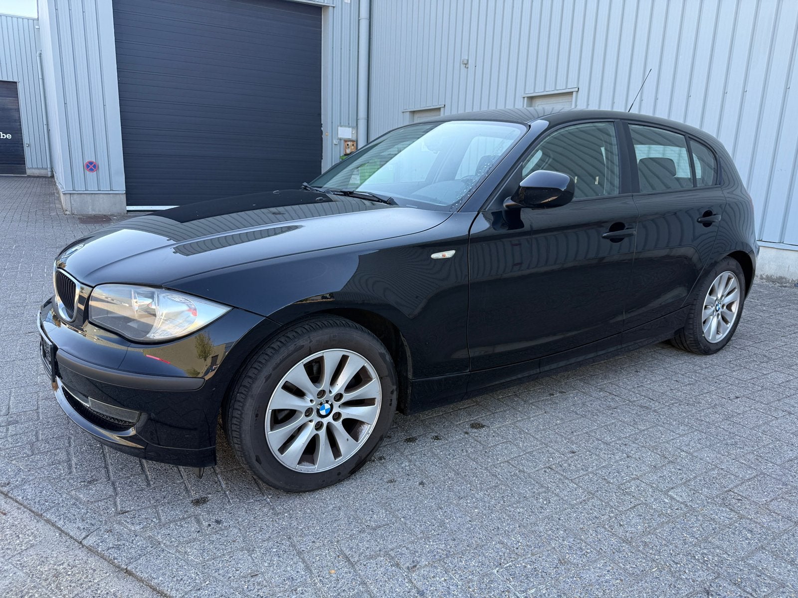 Bmw 116 benzine bj 2010 121000 km goede staat jaar garantie, Auto's, BMW, Elektrische ramen, Zwart, 4 cilinders, Zwart