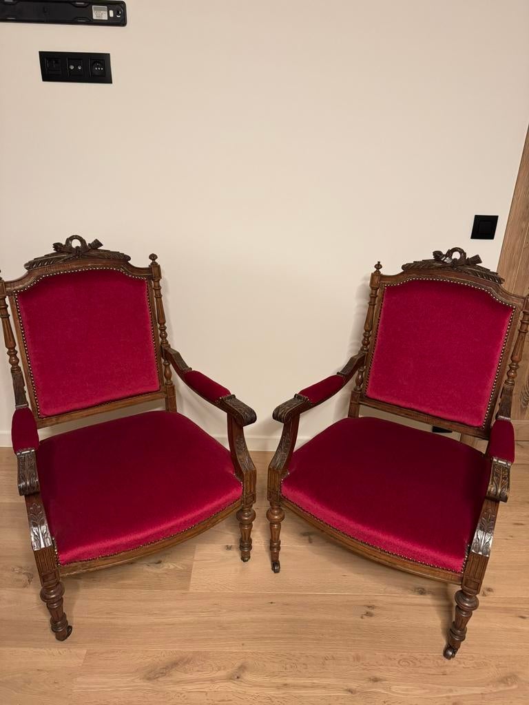 2 antieke stoelen met nieuwe stoffering, Enlèvement
