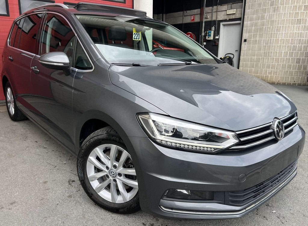 Volkswagen Touran 1.0 TSI Highline OPF /7 PLACES +NAVI +PANO, Autos, Alarme, Argent ou Gris, Achat, Euro 6
