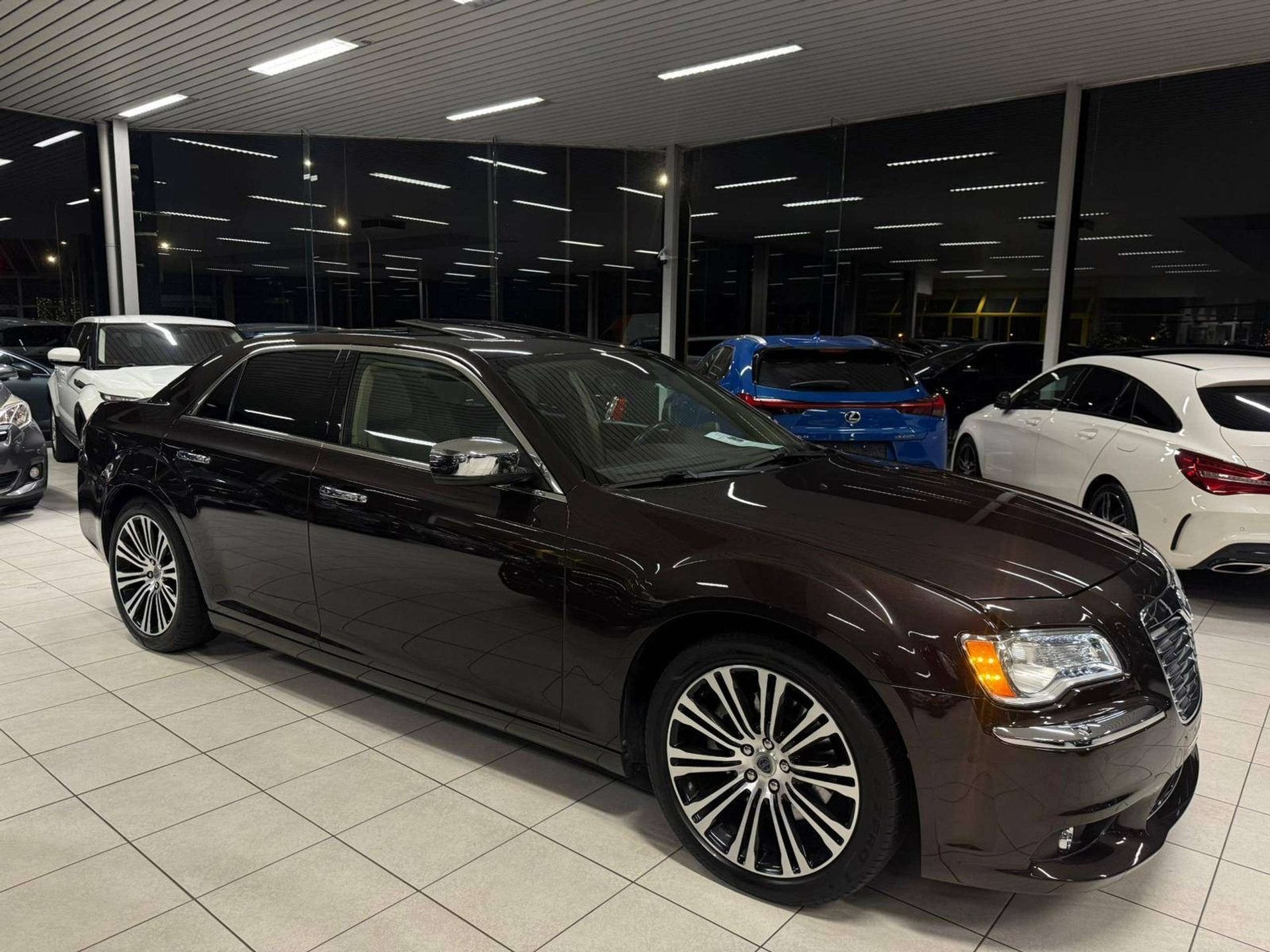 Lancia Thema 3.0D 176kW V6 Année 10/2012, Achat, 176 kW, Entreprise, Entretenue par le concessionnaire