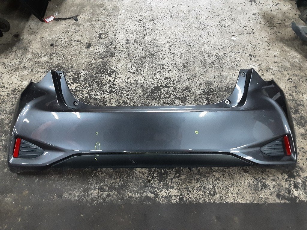 BUMPER ACHTER Toyota Yaris III (P13) (01-2010/09-2020), Auto-onderdelen, Gebruikt, Mevr. I. Hauben, Toyota, Achter
