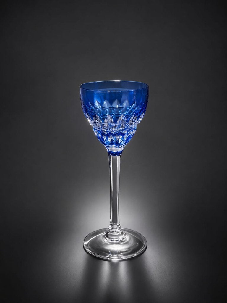 Un verre à liqueur bleu, modèle Tilly du Val Saint Lambert., Antiquités & Art, Enlèvement