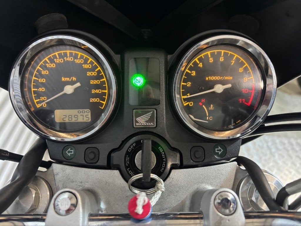 Honda CB900F Hornet + 1 an garantie + entretien GRATUIT!, Motos, Permis Moto A, Entreprise, Occasion, Plus de 35 kW