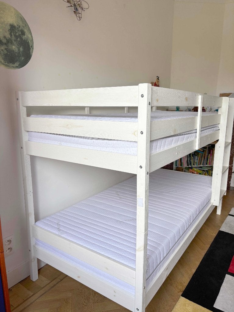 Stapelbed deelbaar in 2 losse 1 persoonsbedden, Kinderen en Baby's, Kinderkamer | Stapelbedden en Hoogslapers, Zo goed als nieuw