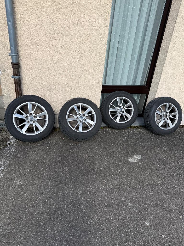 Kit Hiver d'origine Audi 16"  - 205/60 R16, Autos : Pièces & Accessoires, Pneus & Jantes, Pneus hiver, 16 pouces, Véhicule de tourisme