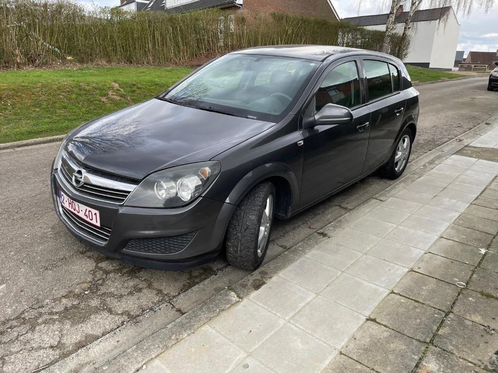 Opel Astra 1.6 2012, Euro 5, Achat, Boîte manuelle, 5 portes