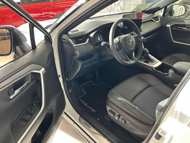 Toyota RAV-4 NEW STOCK Style Plus, Auto's, Toyota, Automaat, 2490 cc, 131 kW, Wit