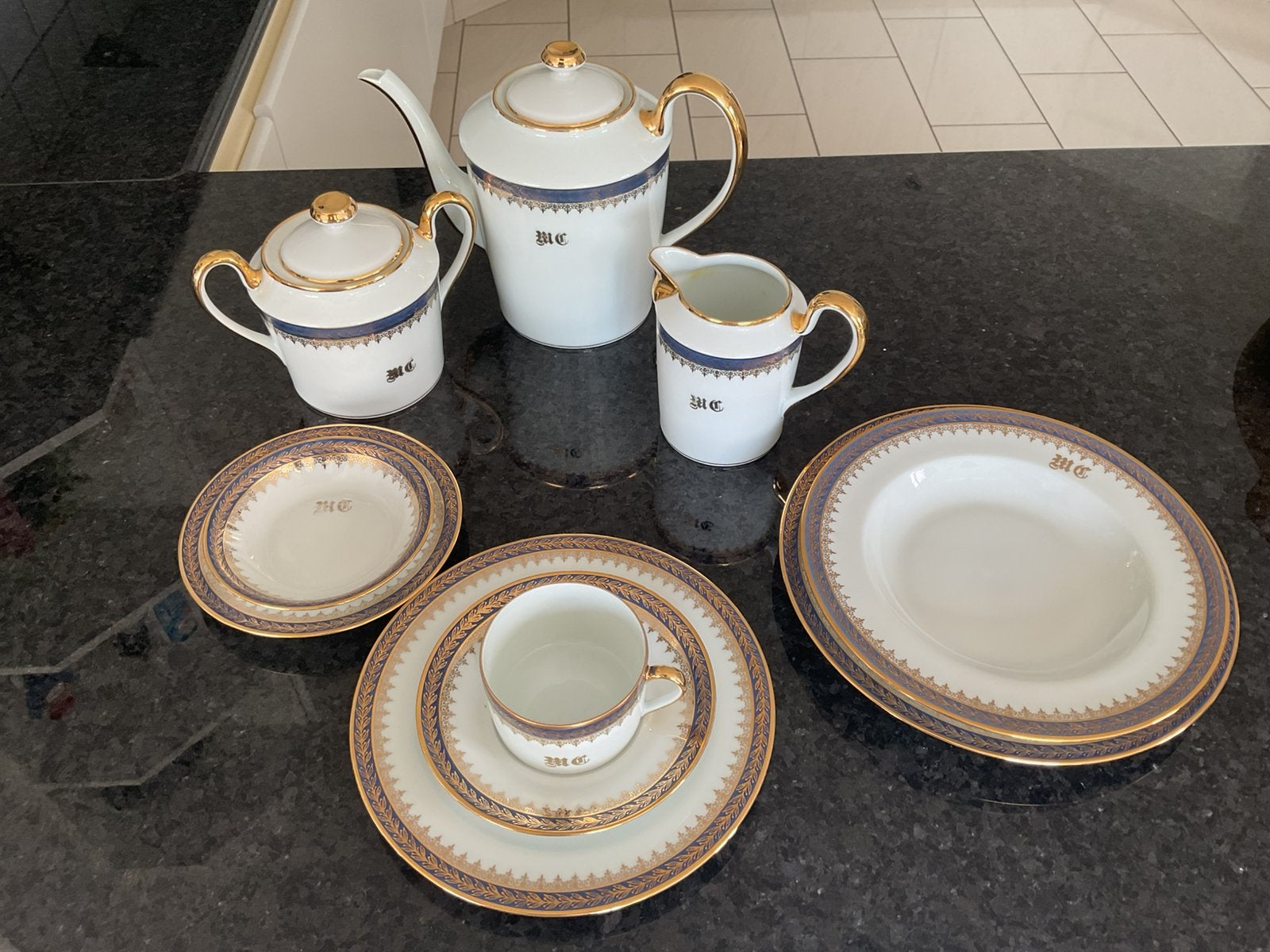 Limoges servies, Enlèvement, Comme neuf