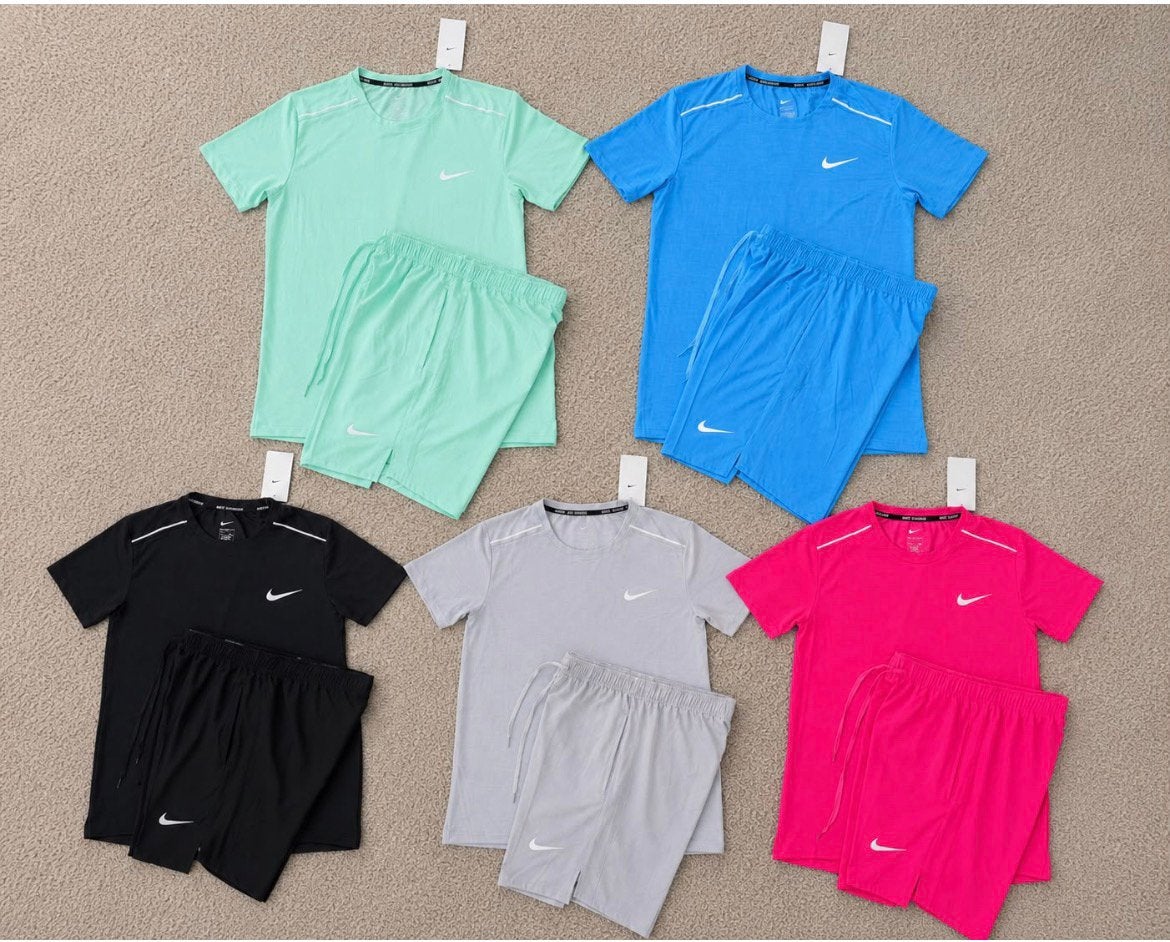 Set Nike Miller taille M et taille L disponible, Vêtements | Hommes, Vêtements de sport, Enlèvement ou Envoi, Neuf, Taille 52/54 (L)