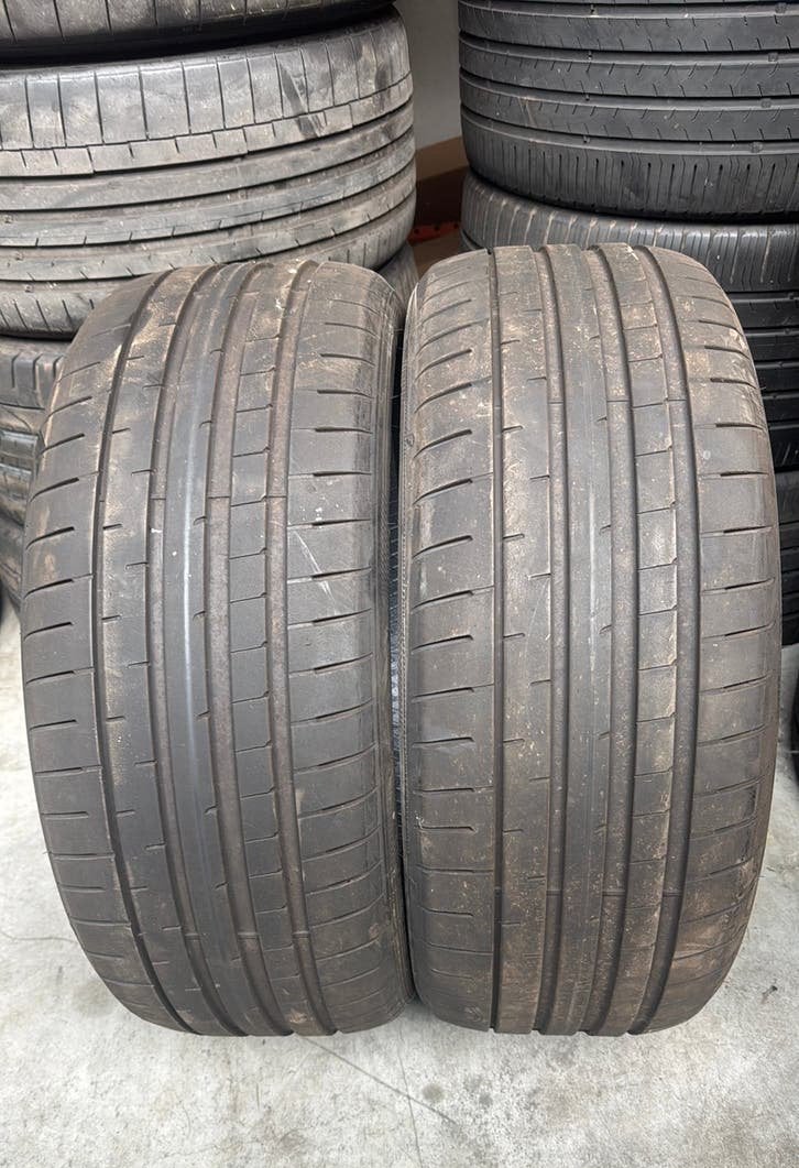 2554022 255/40/22 255/40R22 zomerbanden merk Goodyear, Kleding | Dames, Jassen | Zomer, Ophalen