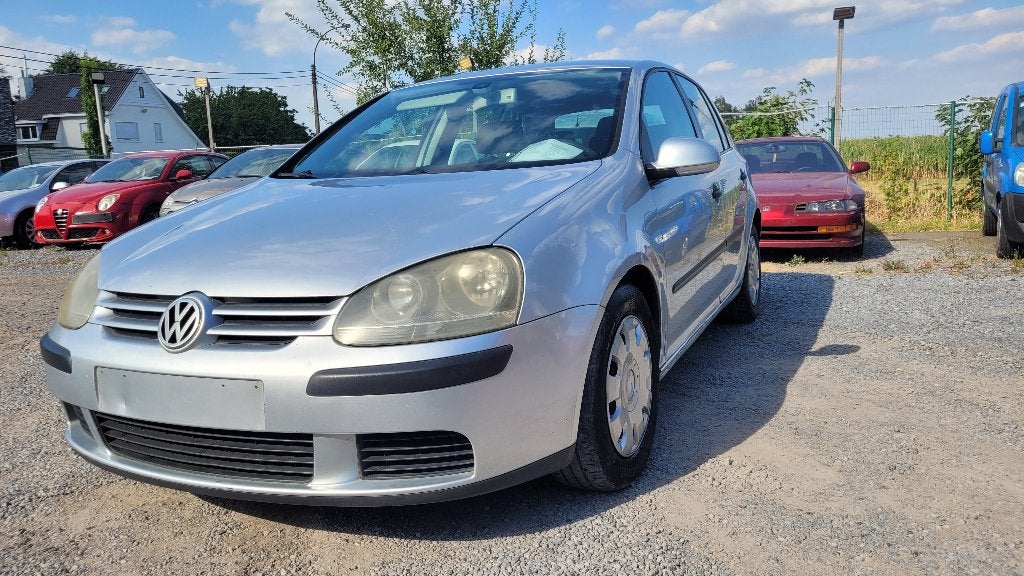vw golf 2.0sdi AIRCO TREKHAAK PDC 5 deurs euro 4 2004, Voorwielaandrijving, Stof, 4 cilinders, Bedrijf