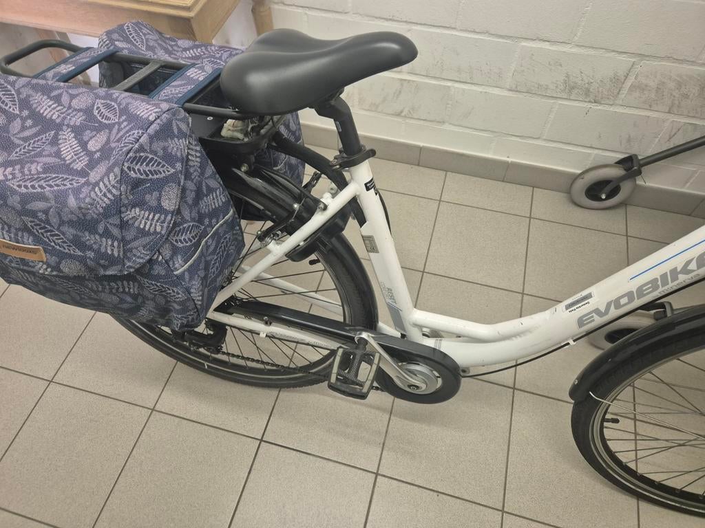 Electriche fiets Minerva 2 jaar oud weinig met gereden, Ophalen