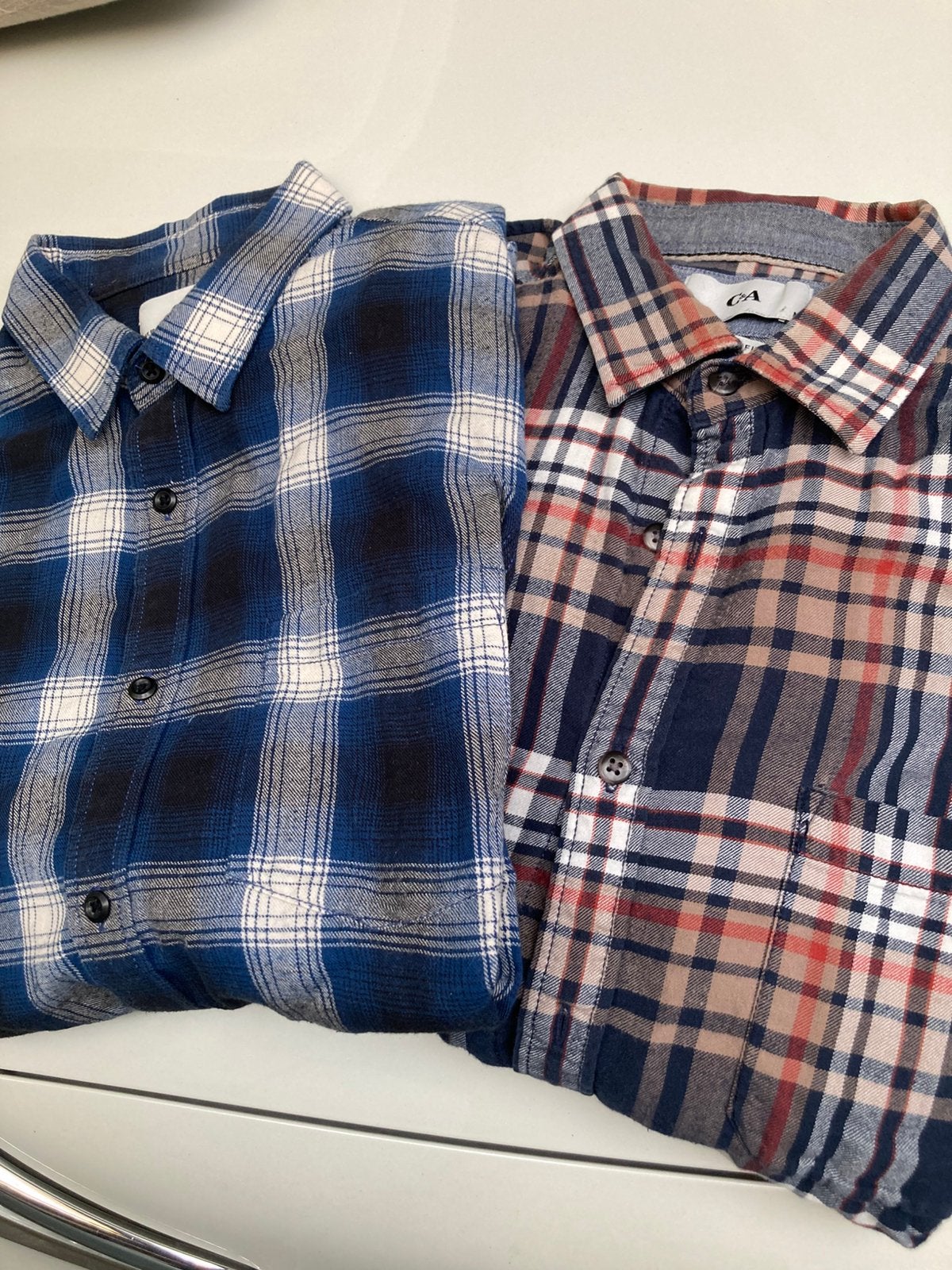 2 hemden maat M, Kleding | Heren, Overhemden, Ophalen, Zo goed als nieuw, Meerkleurig