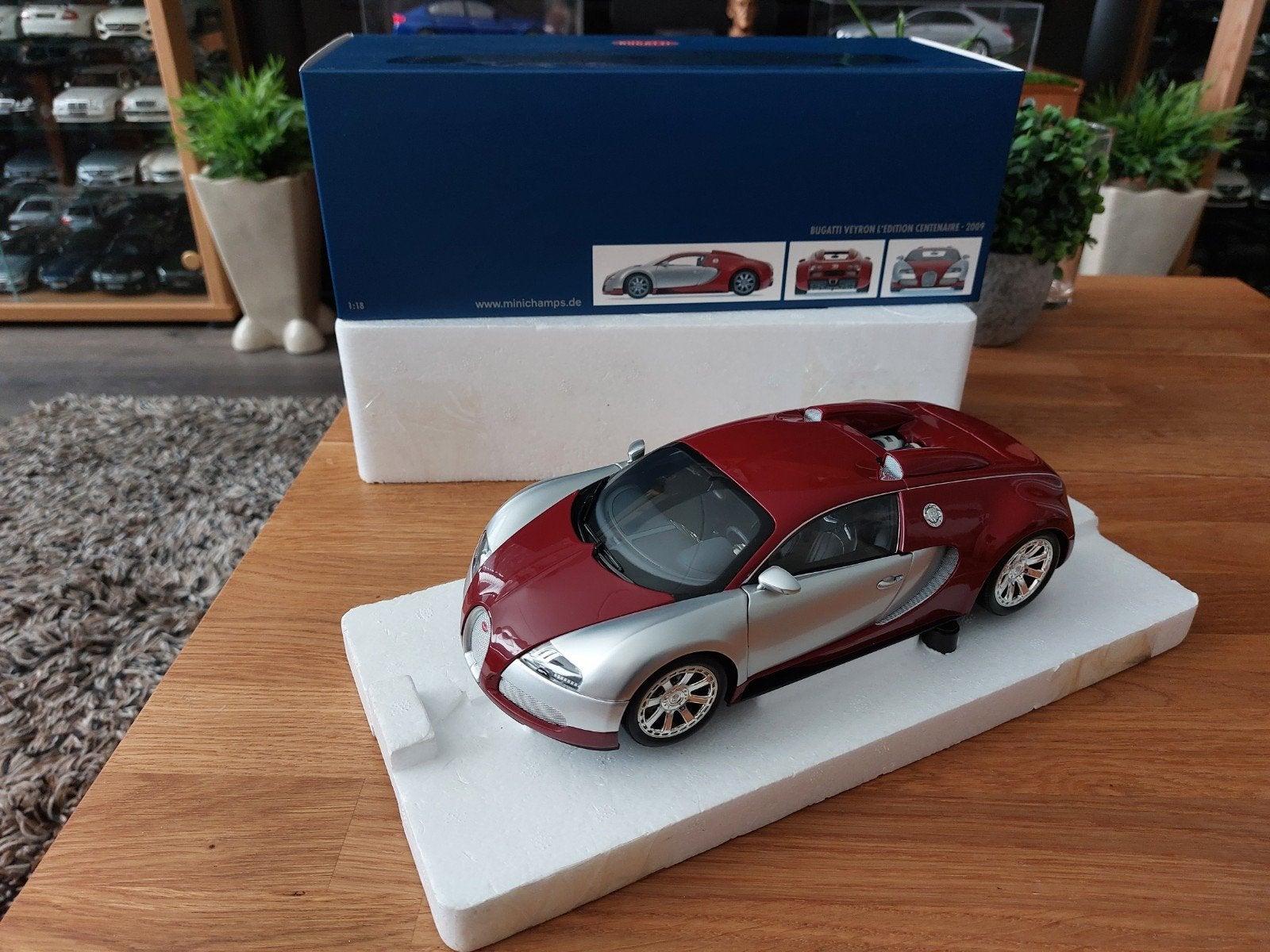 Minichamps 1/18 Bugatti veyron LCentenaire Chrome Red, Hobby & Loisirs créatifs, Voitures miniatures | 1:18, Enlèvement ou Envoi