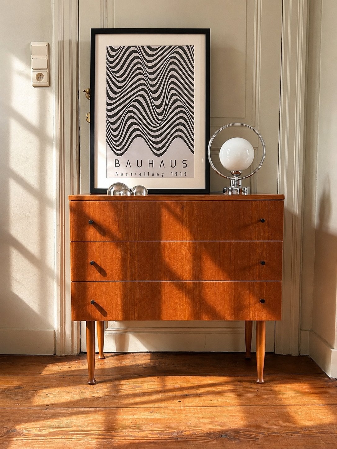 Commode vintage du milieu du siècle - 1960, Maison & Meubles, Armoires | Dressoirs, Comme neuf, 50 à 100 cm, 25 à 50 cm, Avec tiroir(s)