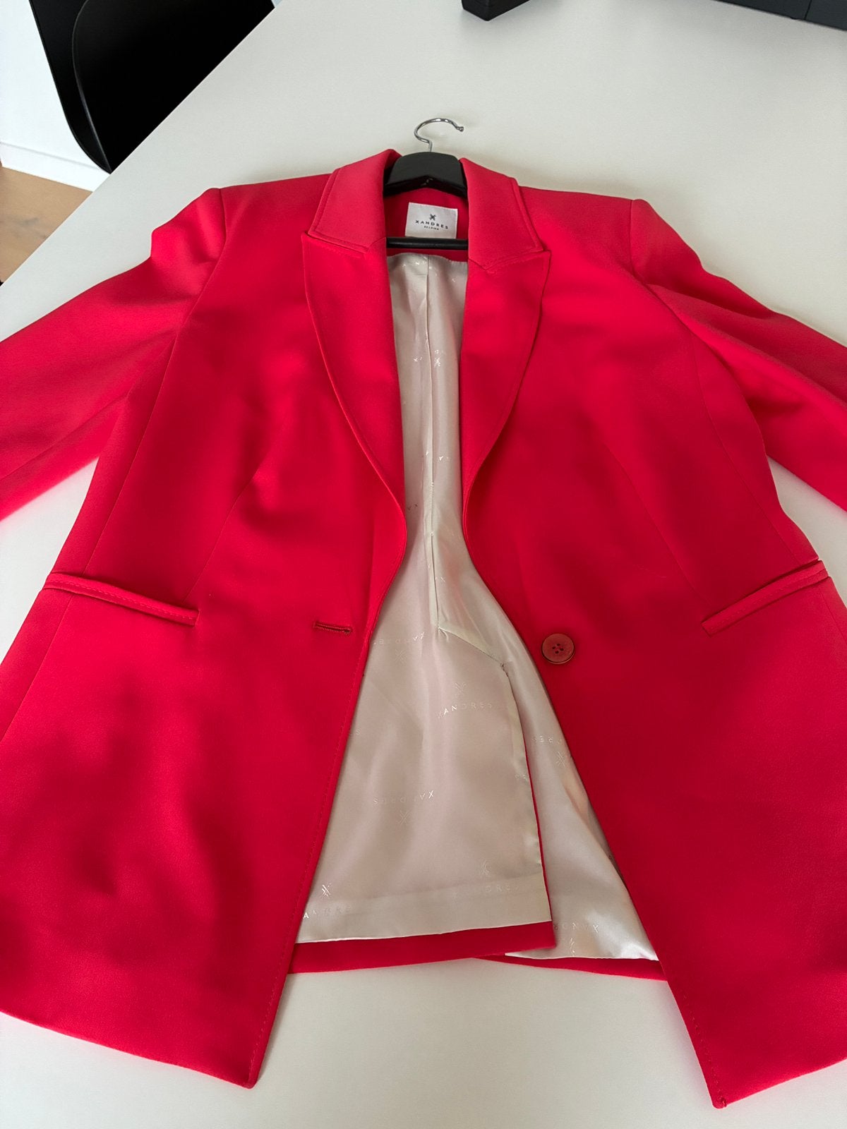 Blazer rood Xandres, Kleding | Dames, Ophalen, Zo goed als nieuw, Maat 38/40 (M), Rood