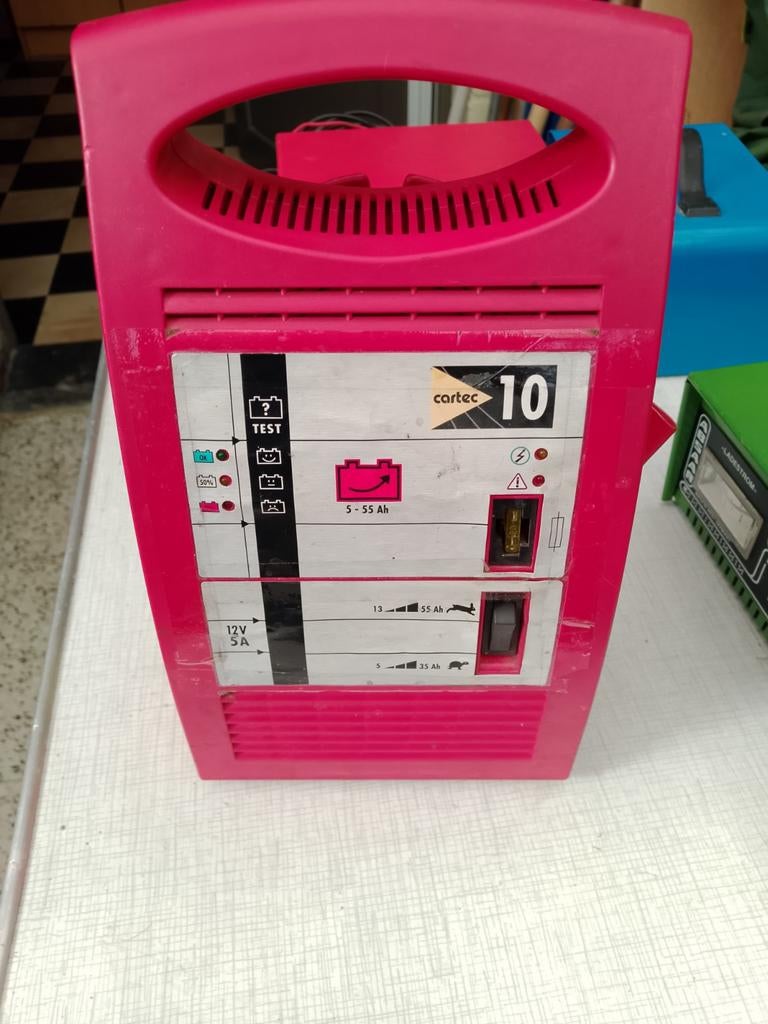 Batterijlader, Ophalen of Verzenden, Gebruikt, Overige automerken