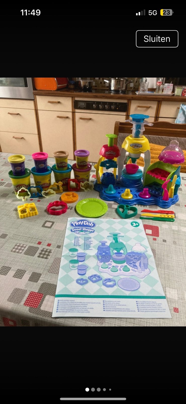 Pakket divers speelgoed: kralen, plasticine, hondje, …, Enlèvement, Comme neuf