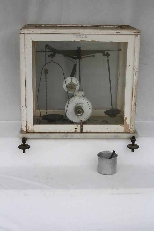 Precisieweegschaal / Apotheekweegschaal Hauptner in kastje, Antiek en Kunst, Ophalen