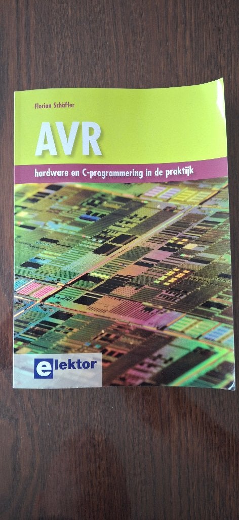 Boeken en tijdschriften elektuur / elektor, Boeken, Elektrotechniek, Diverse auteurs, Ophalen, Gelezen