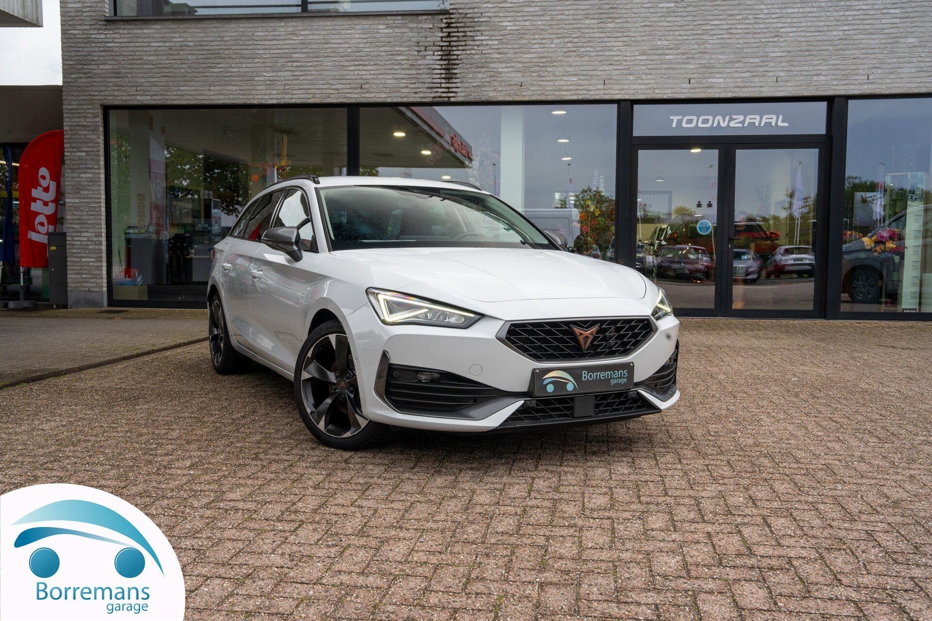 Cupra Leon 1.5 eTSI DSG | Camera | ACC | CarPlay | Safety P, Autos, Euro 6, Noir, 5 portes, https://public.car-pass.be/vhr/565a23ae-bc9a-4b63-a3d5-11f541480055