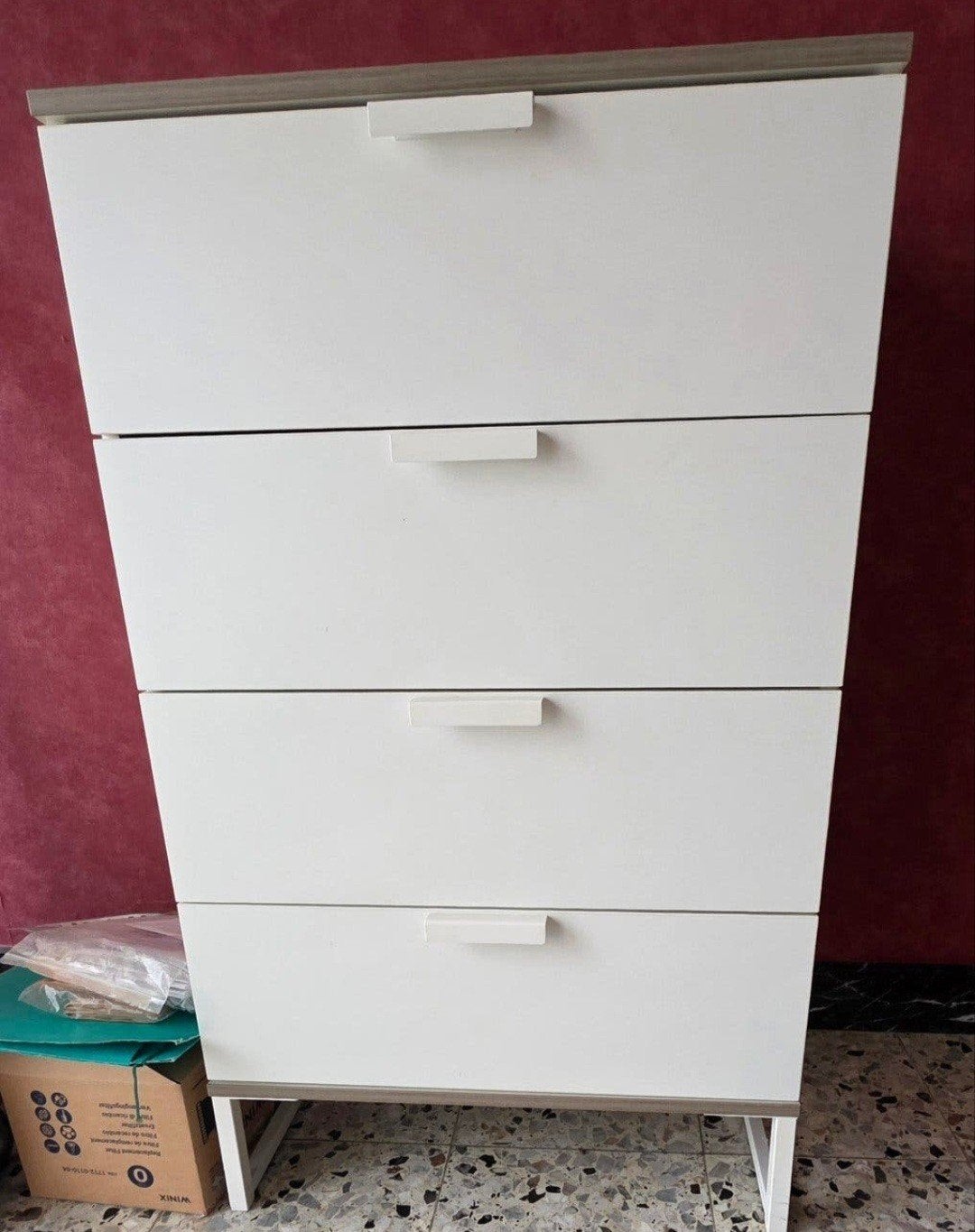 commode IKEA de la gamme TRYSIL en bon état général., Enlèvement