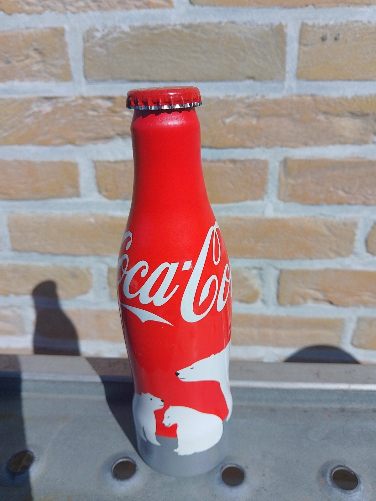 Trois bouteilles de Coca-Cola en métal, Enlèvement, Neuf, Ustensile