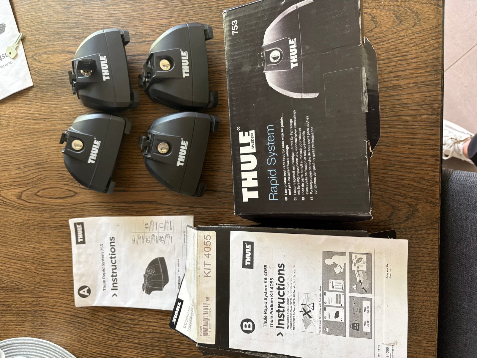 Pieds pour barres de toit Thule Rapid system 753 + Kit 4055, Enlèvement
