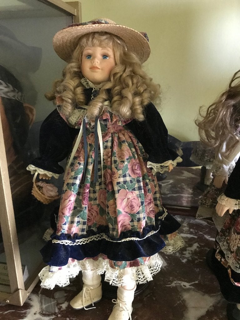 4 STAANDE POPPEN ARMEN,BENEN HOOFD IN PORSELEIN, Collections, Poupées, Enlèvement, Comme neuf, Poupée, Réaliste ou Reborn
