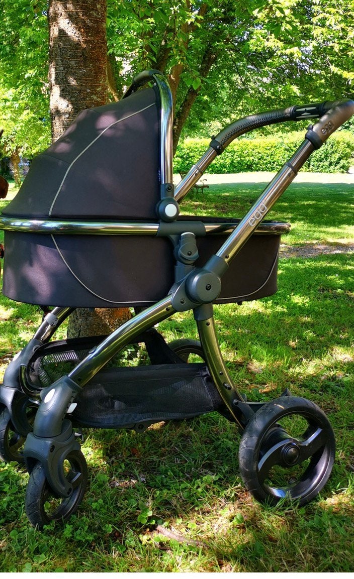 Stroller 2 in 1 EGG Black edition, Ophalen, Zo goed als nieuw, Combiwagen