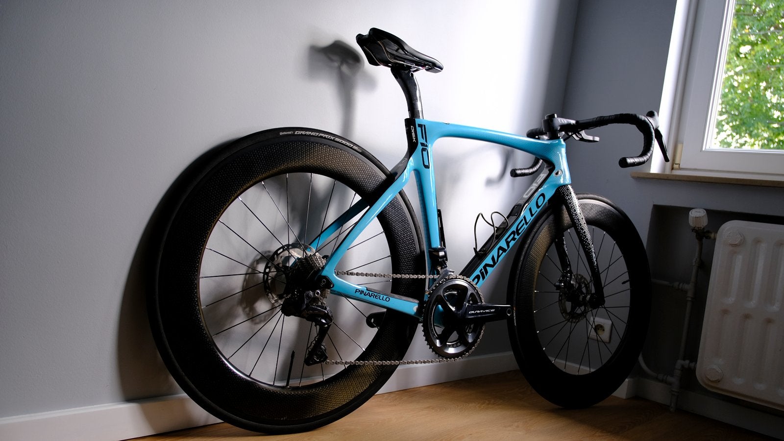Pinarello Dogma F10 – Carbone – Di2 – Dura-Ace – Roues 80 mm, Enlèvement, Utilisé