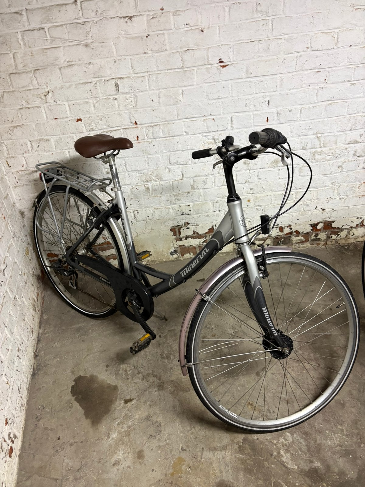 Damesfiets minerva in goede staat, Vélos & Vélomoteurs, Autres marques, Vitesses, Frein sur jante, Enlèvement