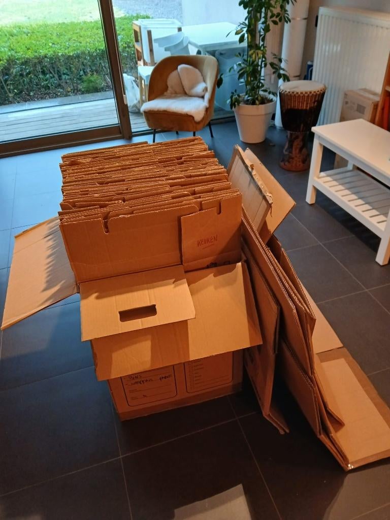 Verhuisdozen, Ophalen, Gebruikt
