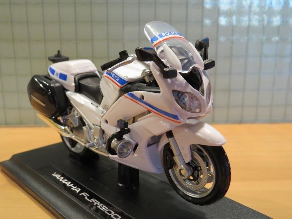 Yamaha FJR1300 police 1:18 politie, Ophalen of Verzenden, Nieuw, Motor, Maisto