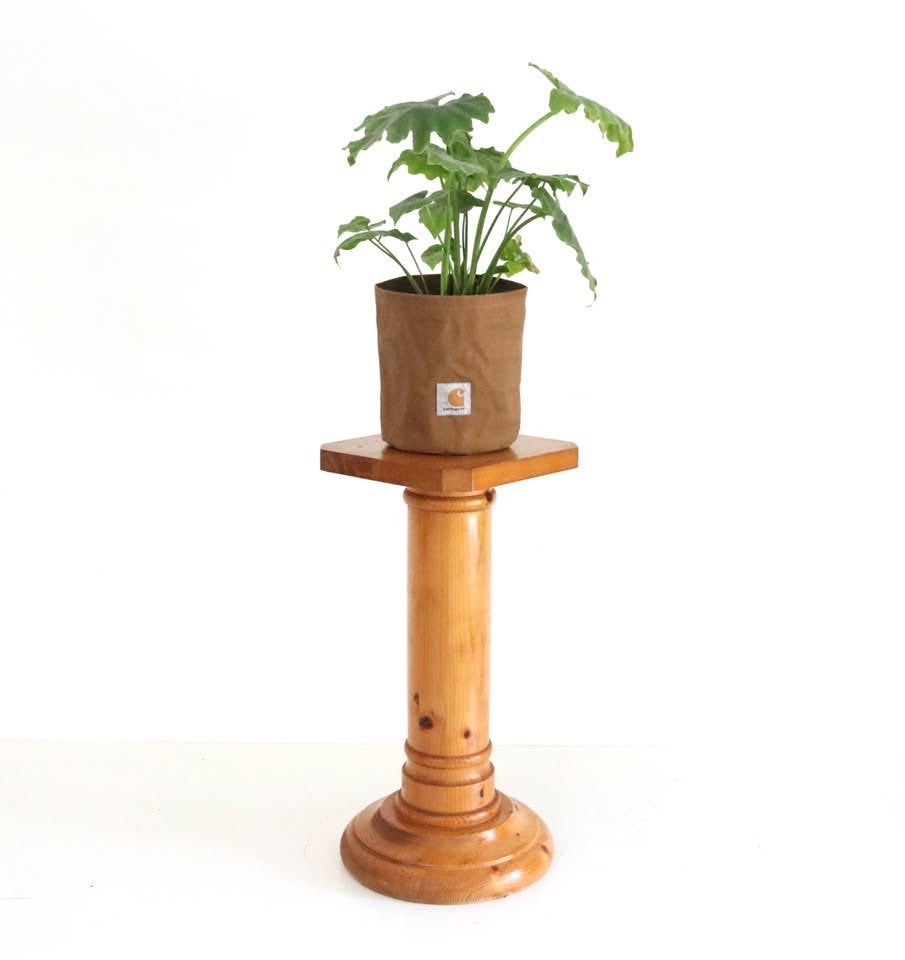 Vintage pine plantenstaander - Seventies pedestal, Huis en Inrichting, Ophalen of Verzenden, Zo goed als nieuw