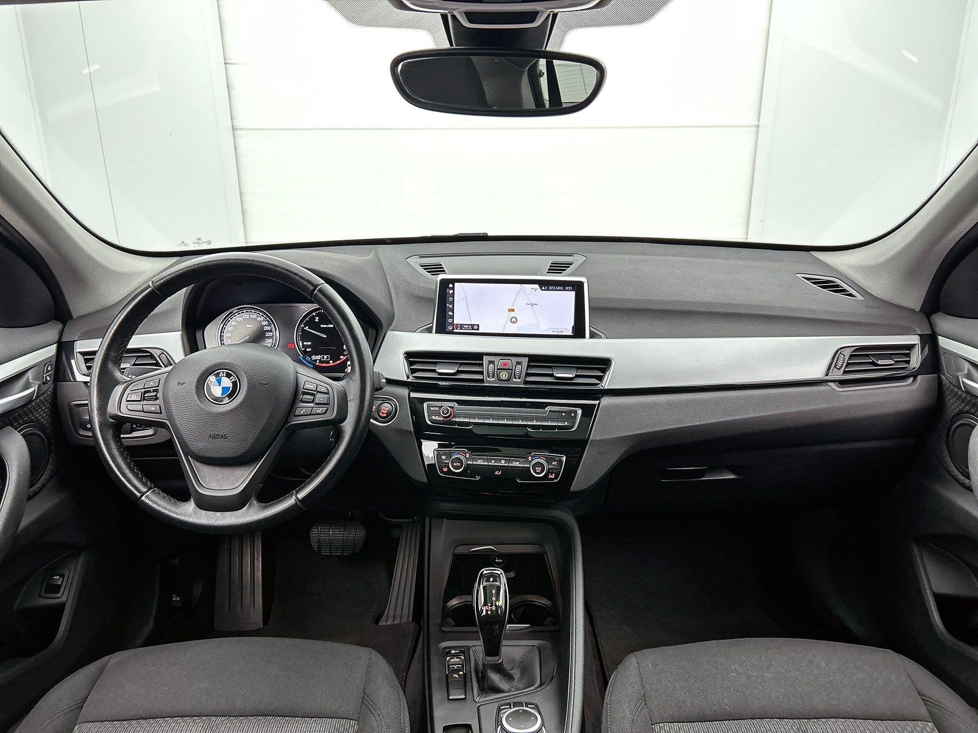 BMW X1 16dA sDrive | Panoramisch Dak | Cruise Control | DAB, Achat, Entreprise, Volant multifonction, 5 portes