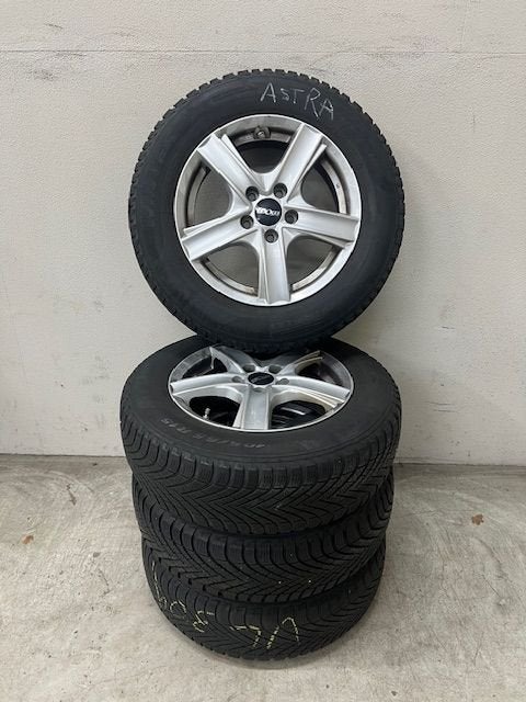 Winterset Opel Astra Pirelli Winter Cinturato 195/65 R15, 15 pouces, Pneus et Jantes, Pneus hiver, -