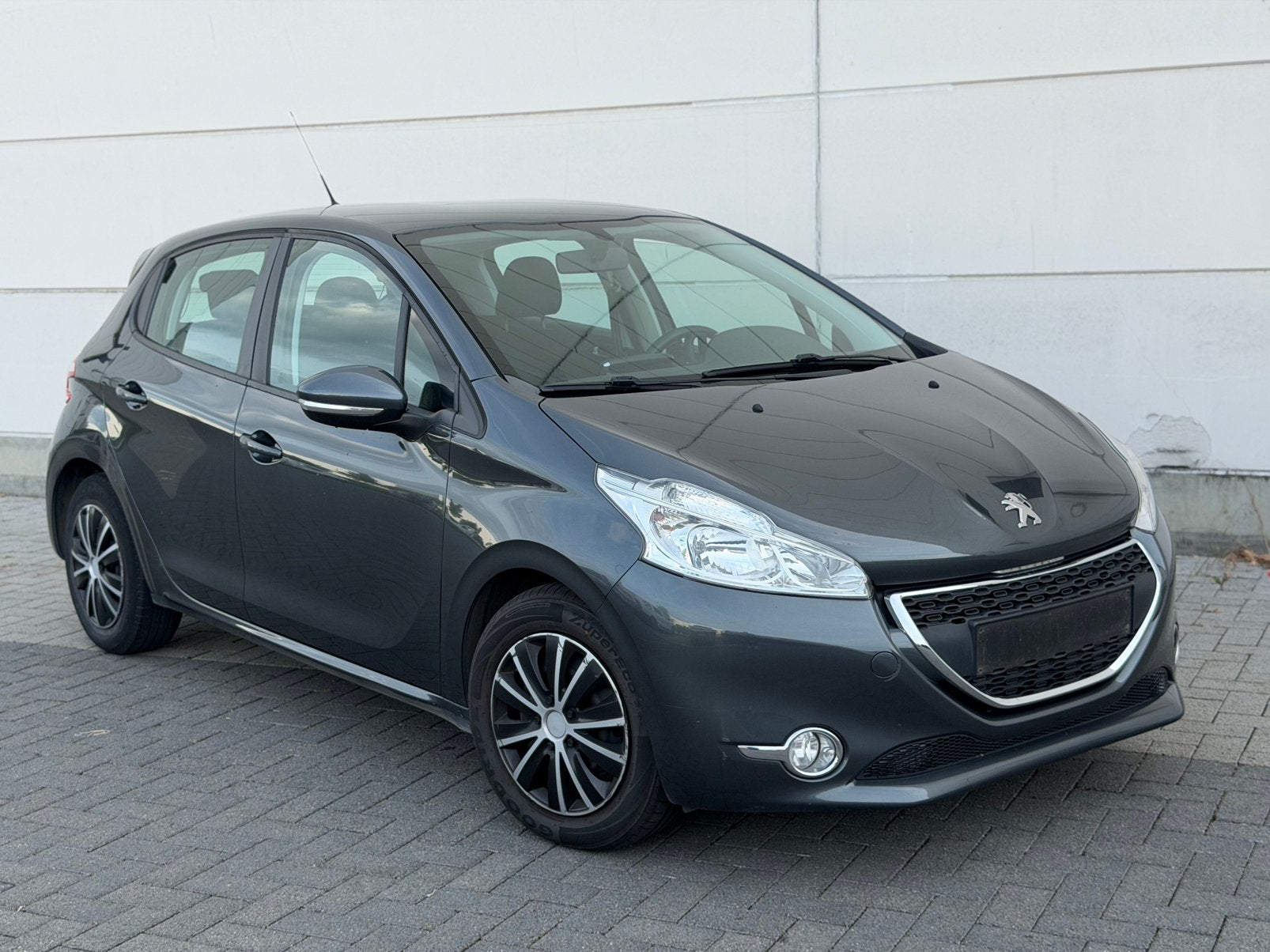Peugeot 208 Automaat Euro6b weinig km’s topwagen, Autos, Peugeot, Argent ou Gris, Achat, Euro 6, Entreprise
