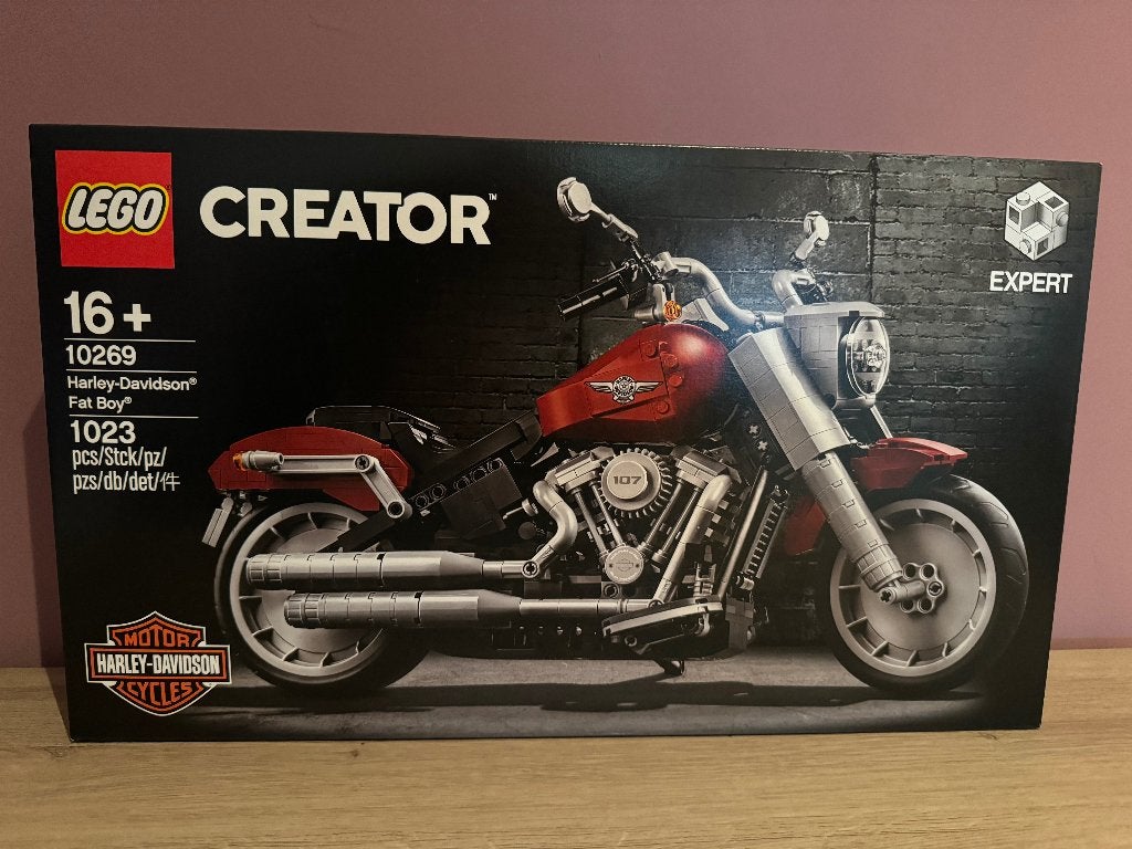 10269 LEGO Creator Expert Harley Davidson Fat Boy, Kinderen en Baby's, Speelgoed | Duplo en Lego, Lego, Nieuw, Ophalen of Verzenden