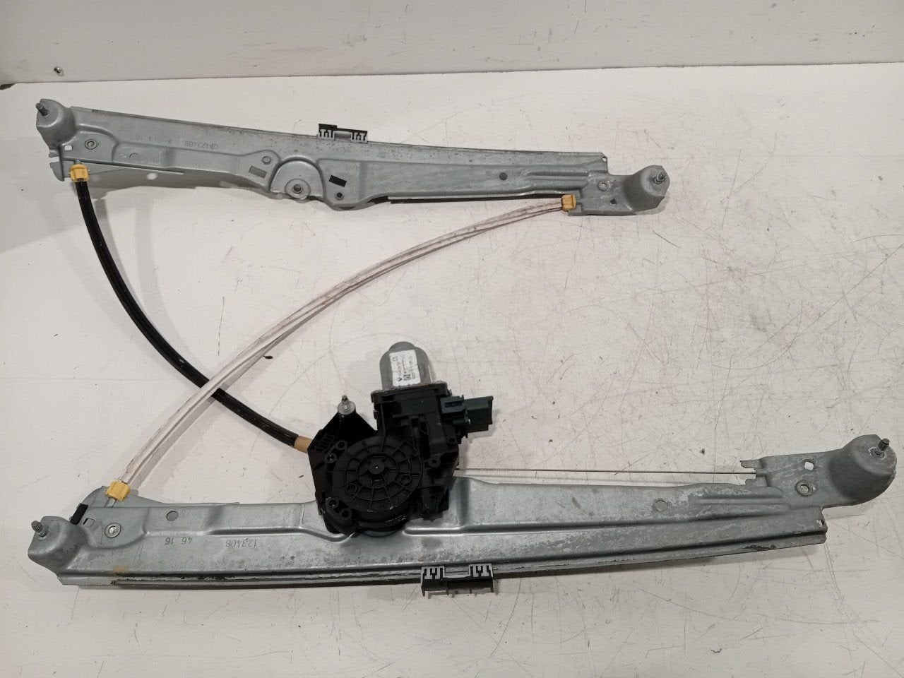 Raammechaniek elektrisch rechts voor Renault Scénic, Onderdelen@venauto.nl, Van der Ven Autorecycling B.V., Gebruikt, Ettenseweg 76, 4706 PB Roosendaal, The Netherlands