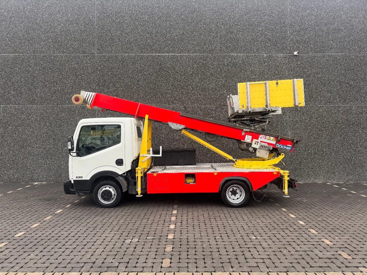 Nissan Cabstar NT400 BOCKER HL26/1-6LH GOOD CONDITION, Autos, Euro 5, Achat, Entreprise, Diesel