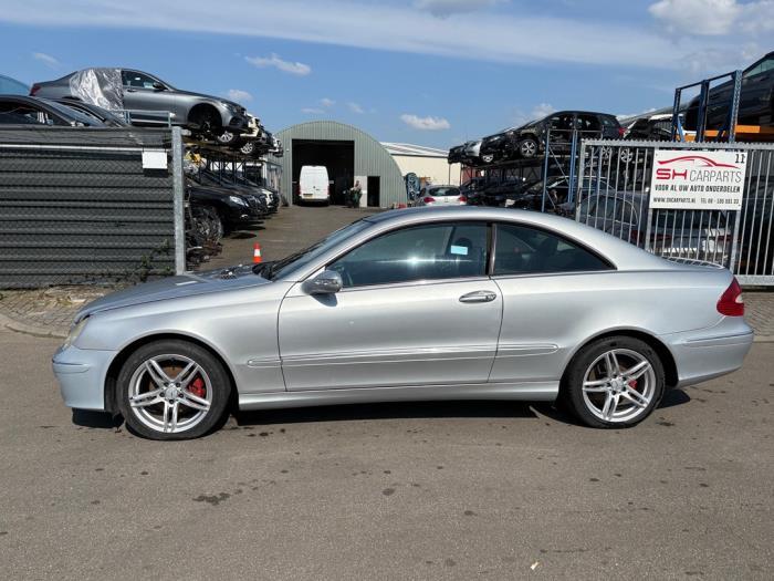 Portière 2portes gauche d'un Mercedes CLK (775), 3 mois de garantie, Utilisé, Porte, -
